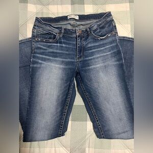 BKE Women’s Payton style jeans.